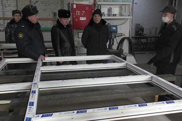 S8780042-600.jpg S8780042-600.jpg